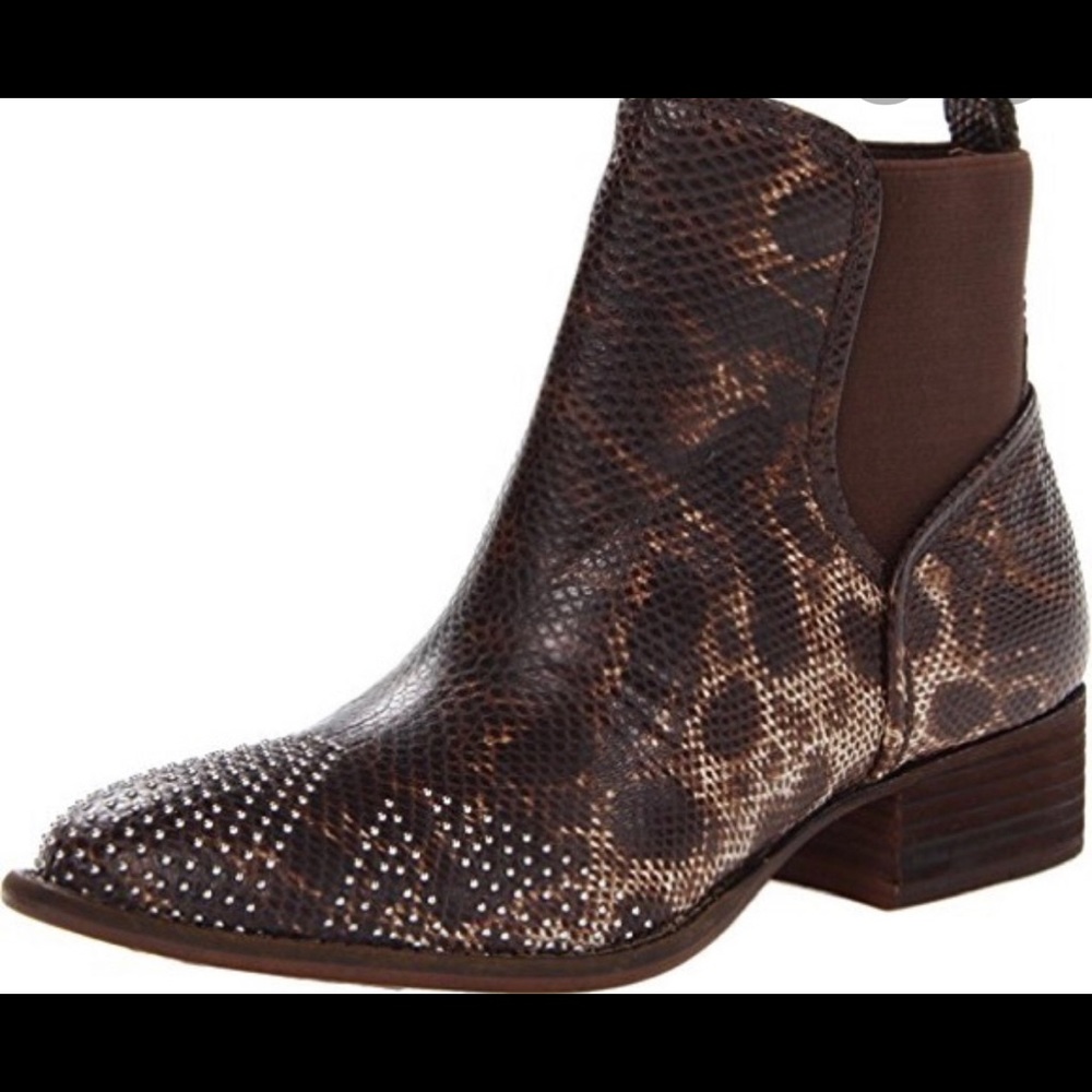 Lizard embossed leather ankle boot with studs